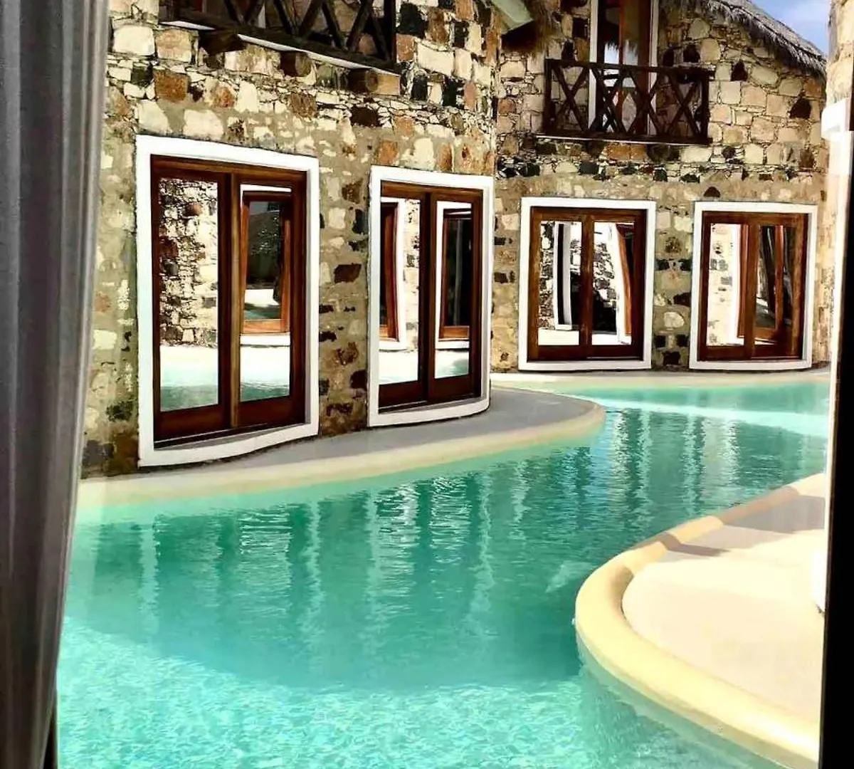 Suite And Pool, Praia Estoril, 살 레이