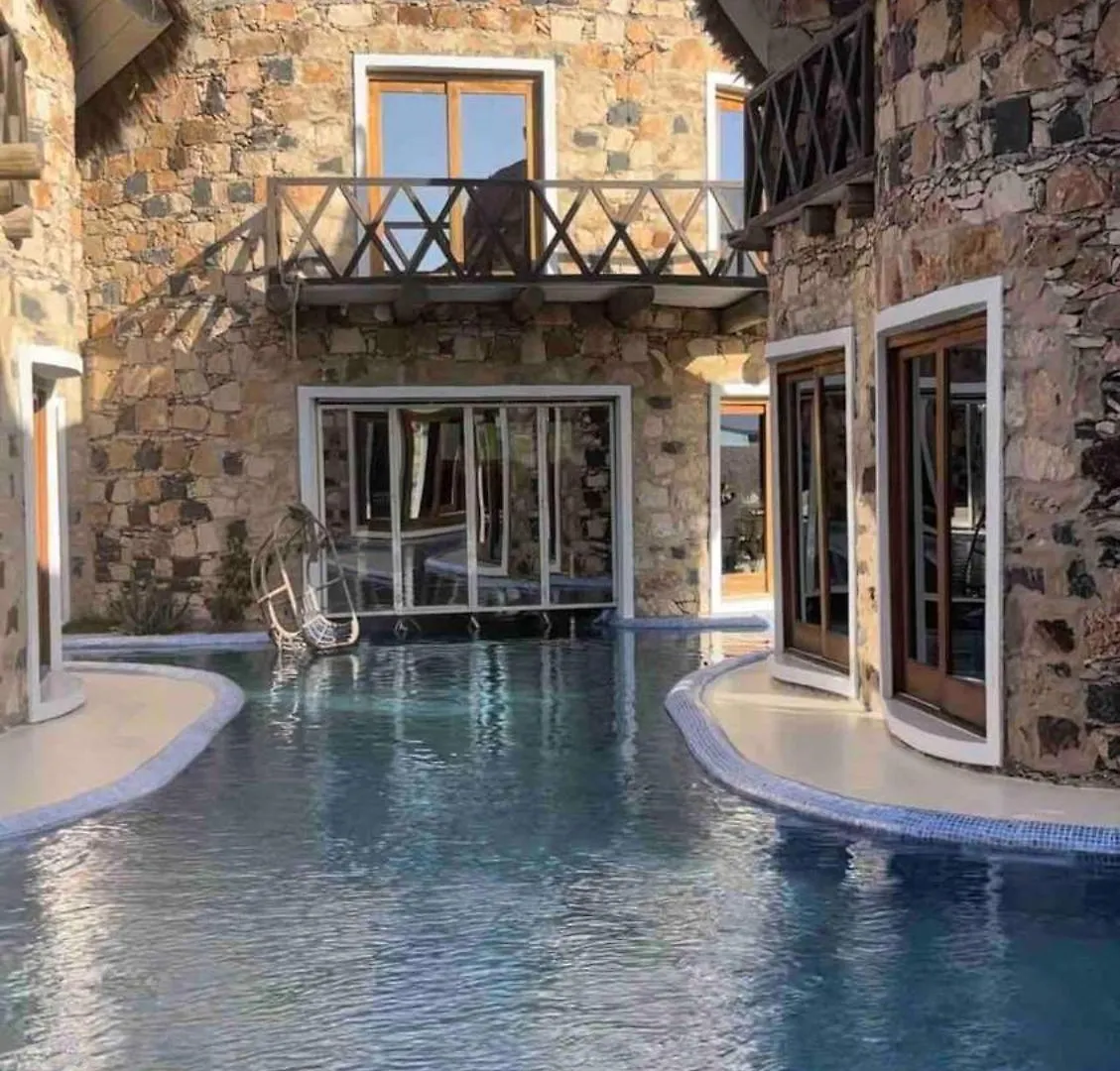 Suite And Pool, Praia Estoril, סאל ריי