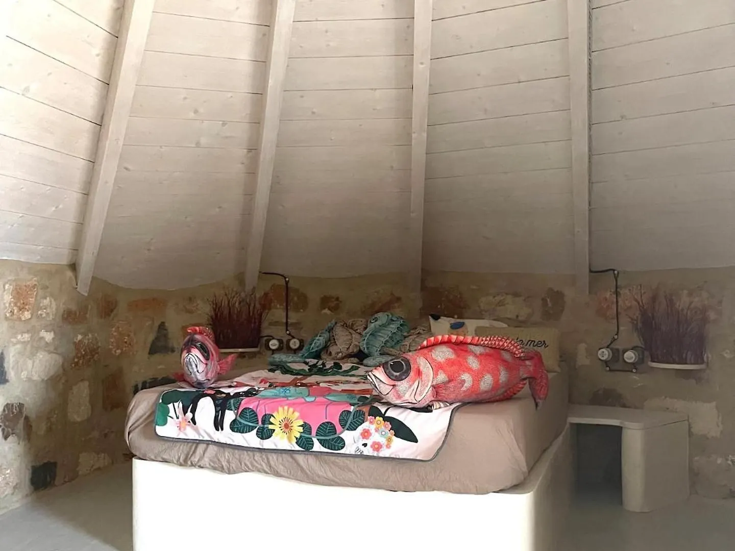 בית הארחה Suite And Pool, Praia Estoril, סאל ריי